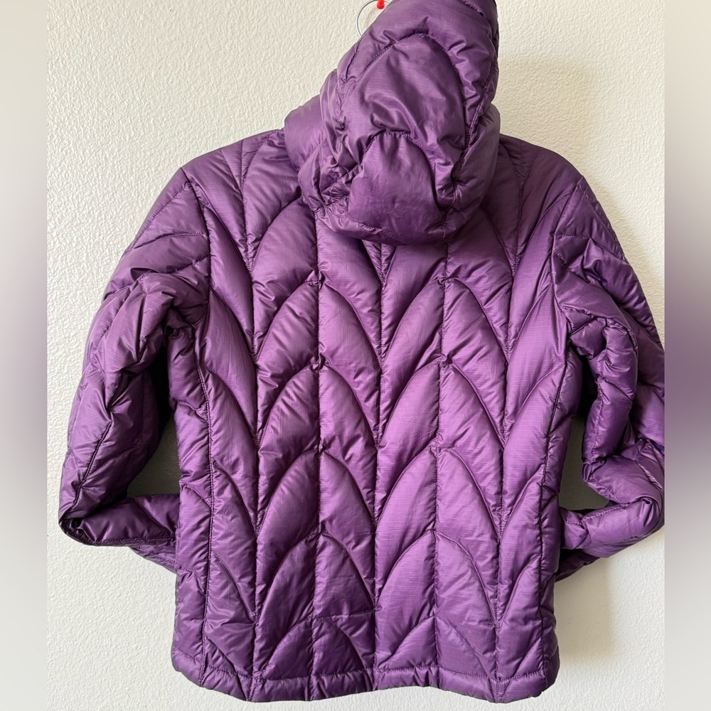 Outdoor Research Purple Hooded Puffer Jacket Lightweight XS excellent condition - Picture 4 of 11